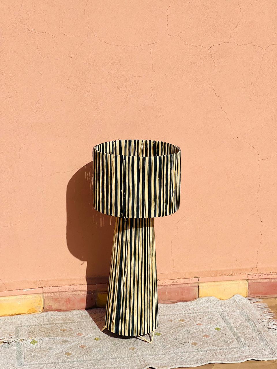 Handwoven Black Raffia Lamp – Modern Natural Table Light, Boho Rattan Accent Lamp for Stylish Home Decor