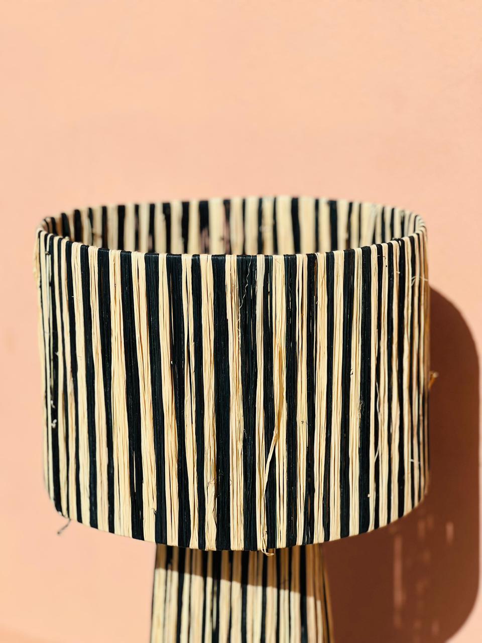 Handwoven Black Raffia Lamp – Modern Natural Table Light, Boho Rattan Accent Lamp for Stylish Home Decor