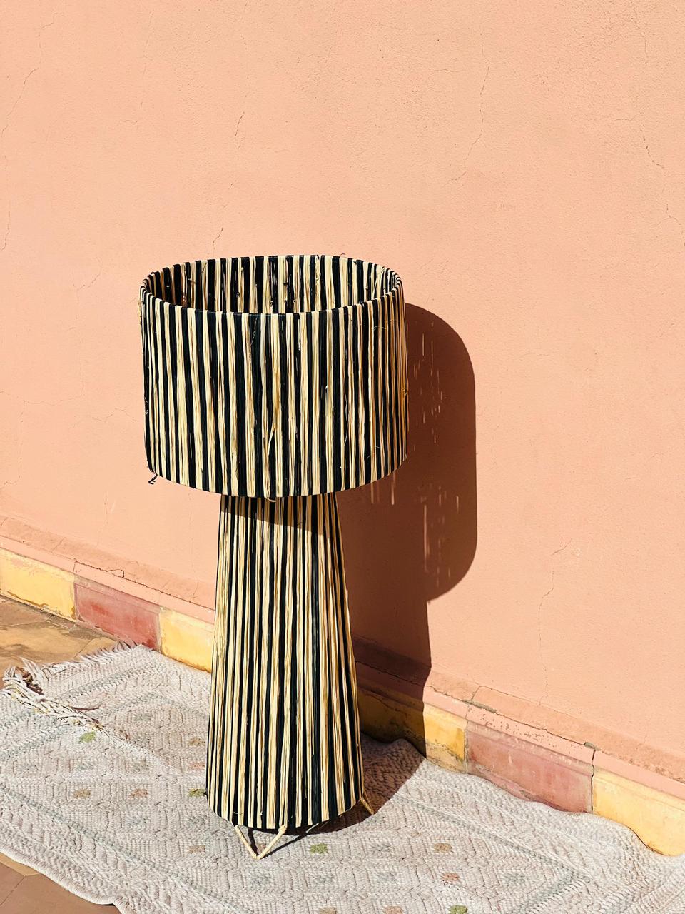 Handwoven Black Raffia Lamp – Modern Natural Table Light, Boho Rattan Accent Lamp for Stylish Home Decor