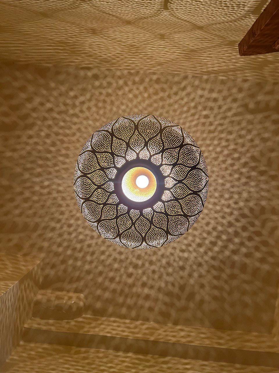 Moroccan Brass Pendant Light,Pendant light, brass pendant light, Moroccan Light Fixtures, Pendant Lighting, Simple Moroccan pendant lamp .