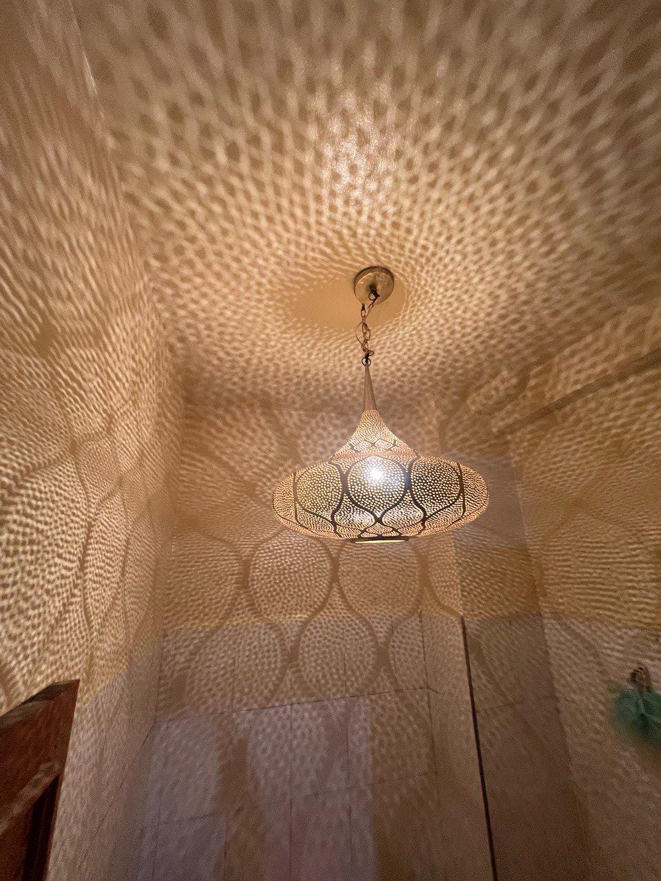 Moroccan Brass Pendant Light,Pendant light, brass pendant light, Moroccan Light Fixtures, Pendant Lighting, Simple Moroccan pendant lamp .
