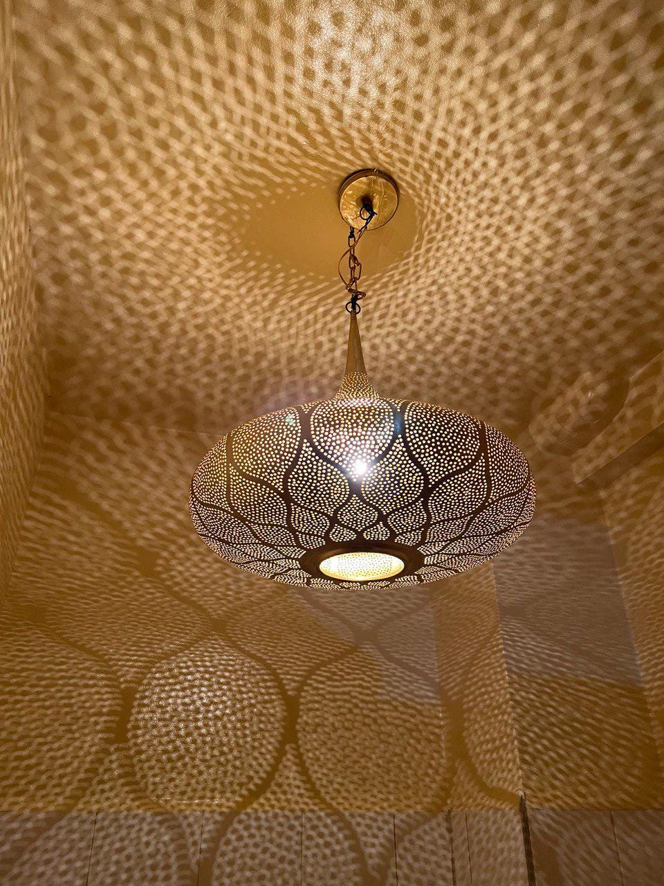 Moroccan Brass Pendant Light,Pendant light, brass pendant light, Moroccan Light Fixtures, Pendant Lighting, Simple Moroccan pendant lamp .